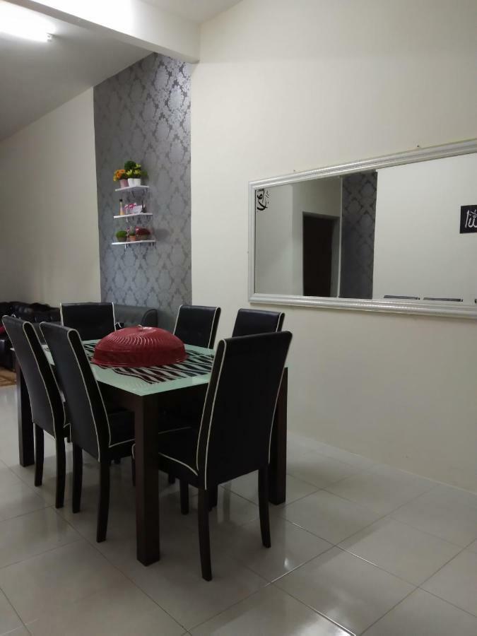 Zah'Ra Homestay Kuala Lipis Exterior photo